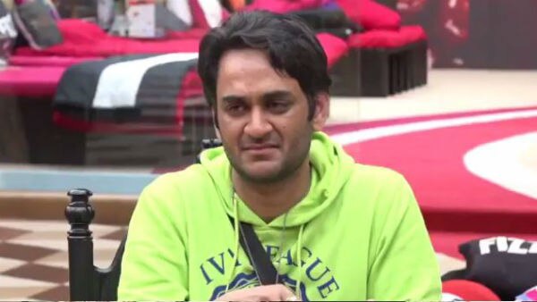 WATCH: Shilpa Shinde's mother enters Bigg Boss 11 house; Vikas, Priyank, Puneesh & other contestants get TEARY-EYED in an EMOTIONAL episode!