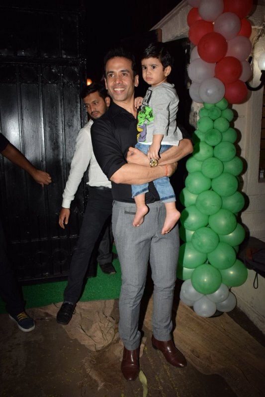 Actor Tusshar Kapoor plans day according to his son Laksshya's time table!