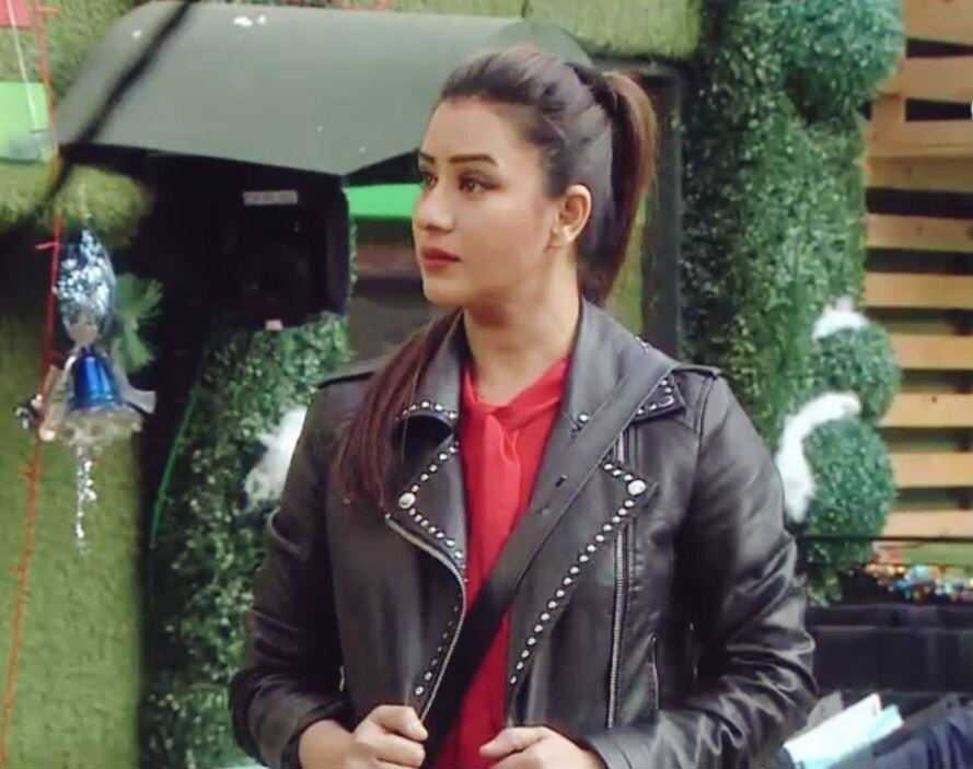Arshi's friend turned foe Shilpa got emotional on seeing her leaving the house