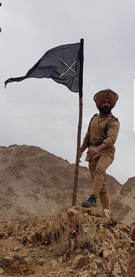 Mohit Raina shares first look from new show as a sikh soldier; Girlfriend Mouni Roy's reaction is adorable!