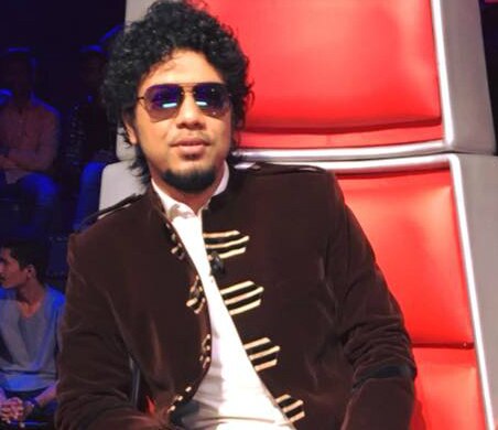 Complaint against singer Papon under POSCO for KISSING minor!