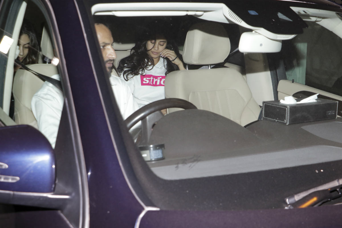 PICS: Sridevi's daughters Janhvi Kapoor & Khushi Kapoor at half-sister Anshula's house for dinner!