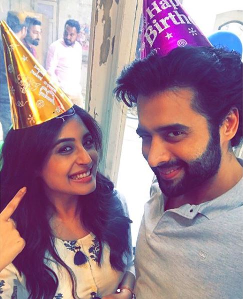 Is Kritika Kamra DATING Jackky Bhagnani? Here's the TRUTH!