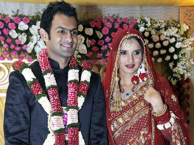 Tennis sensation Sania Mirza is PREGNANT! Announces the good news in the cutest possible way!