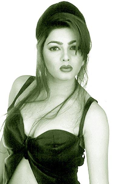 Absconding ex-actress Mamta Kulkarni's assets to be seized in drugs case