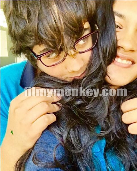 Pics-Video! Akshay Kumar's son Aarav hides his face as he goes out on dinner with two female friends!