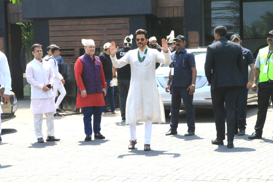 Sonam Kapoor's wedding: Here's the FIRST LOOK of GROOM Anand Ahuja; Daddy Anil Kapoor and other guests arrive at the venue!