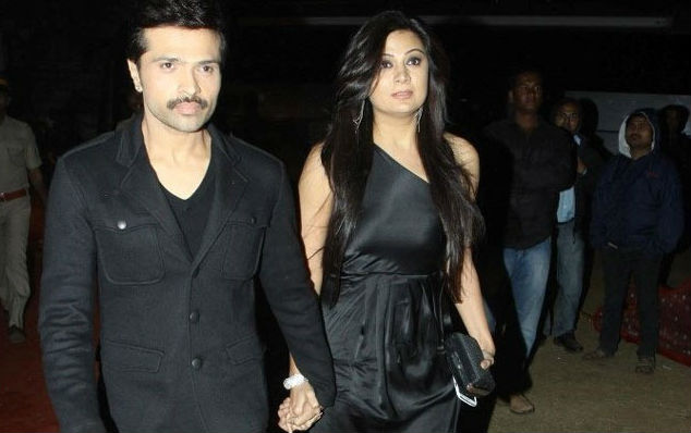 After Sonam Kapoor & Neha Dhupia, singer Himesh Reshamiya SECRETLY gets married to longtime girlfriend Sonia Kapoor!