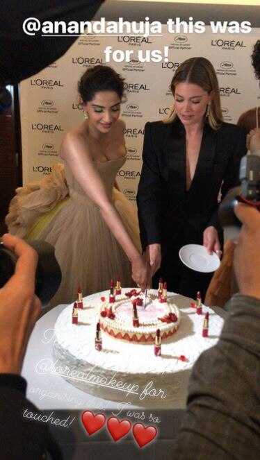 Cannes 2018: L'Oréal Paris Celebrates Sonam Kapoor’s Wedding With a Cake