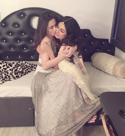 Sanjeeda Sex - BFFs Sanjeeda Shaikh & 'Gold' Actress Mouni Roy's KISS On LIPS; Video Goes  VIRAL!