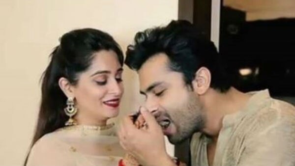 Sasural Simar Ka' actress Dipika Kakar celebrates FIRST EID post wedding with hubby Shoaib Ibrahim! INSIDE PICS & VIDEO