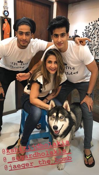 IN PICS: POPULAR TV actress Urvashi Dholakia celebrates her TWIN SONS 23rd birthday in style!