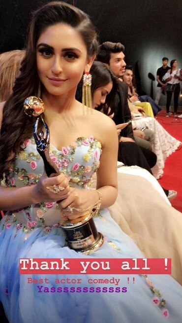 Gold Awards 2018 winners list: Jennifer, Nakuul, Hina, Mouni & others posing with their trophies!