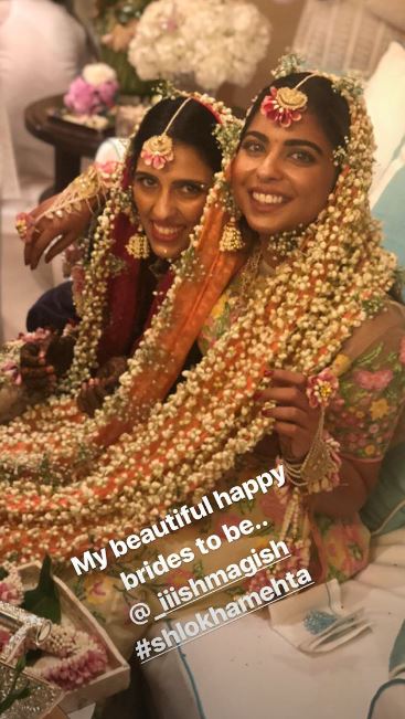 IN PICS: Priyanka Chopra looks gorgeous in a white sari at Mukesh Ambani's son Akash and Shloka's Mehendi ceremony!