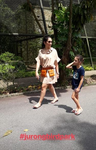 Manyata Dutt makes a 'hot mommy' as poses with kids in the pool