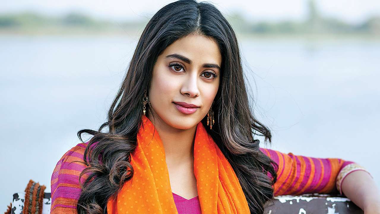 Woah! Janhvi Kapoor to ROMANCE Sidharth Malhotra in 'Dostana 2'?