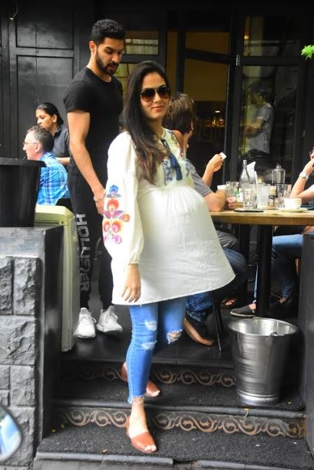 Mira Rajput FLAUNTS her BABY BUMP post lunch