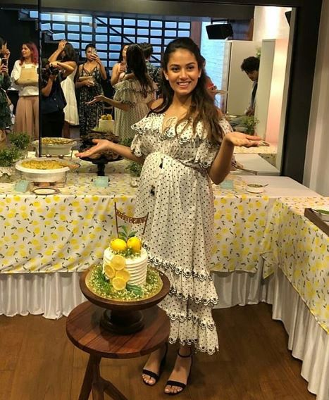 INSIDE PICS from Shahid Kapoor's pregnant wife Mira Rajput's BABY SHOWER; Janhvi Kapoor, Ishaan & others attend!