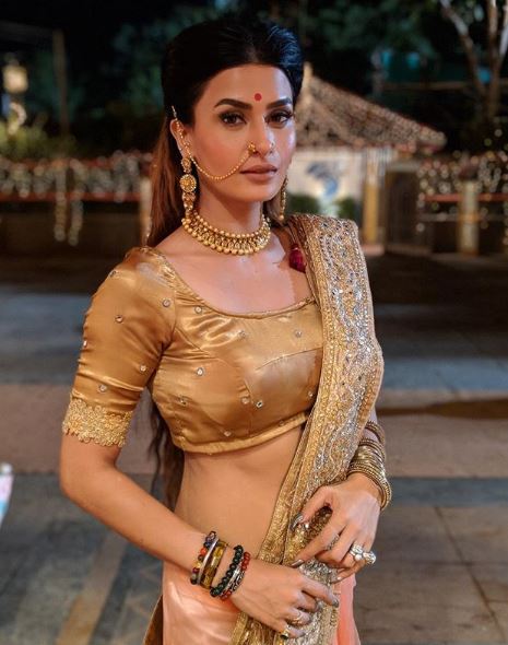 OH NO! Naagin actress breaks up with boyfriend;DELETES all ROMANTIC posts!