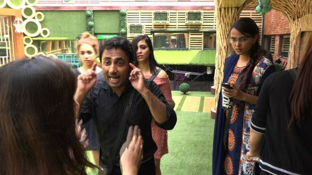 Bigg Boss 11's Zubair Khan reveals how his LIFE changed after EPIC FIGHT with Salman Khan! WATCH INSIDE