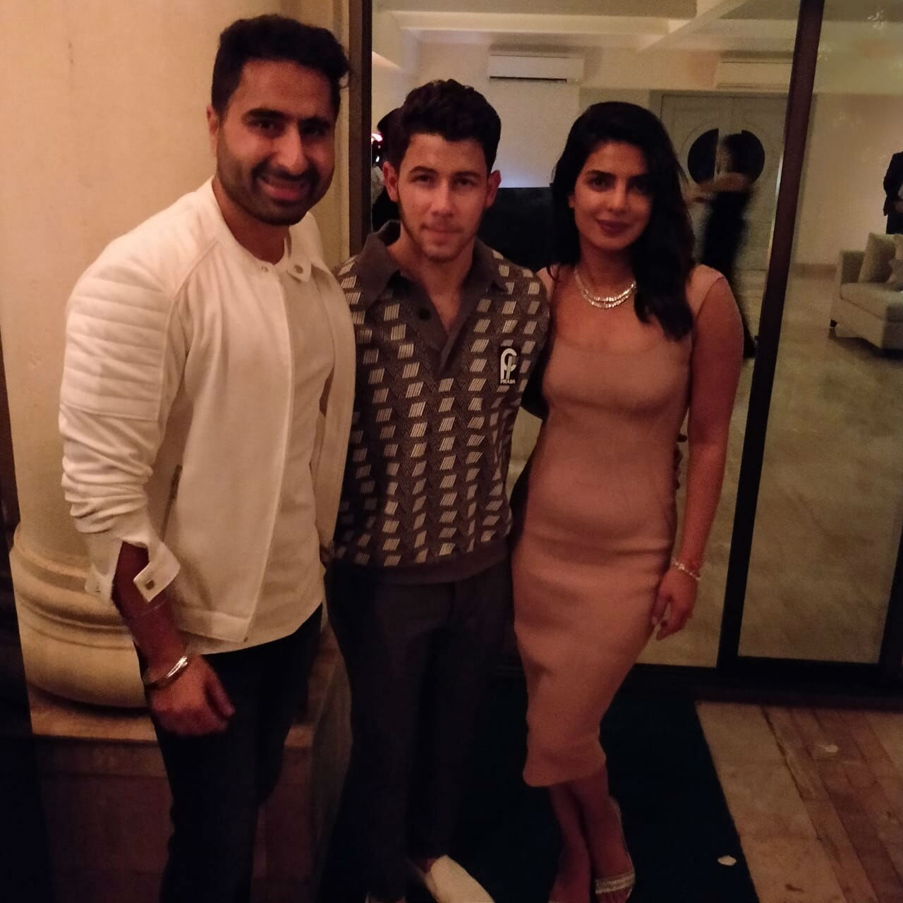 WOAH! Check out Priyanka Chopra and Nick Jonas’ beautiful ENGAGEMENT CAKE that weighed 15 kgs!