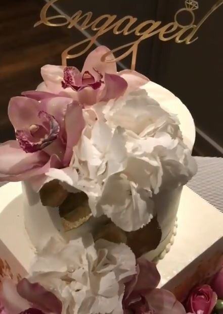 WOAH! Check out Priyanka Chopra and Nick Jonas’ beautiful ENGAGEMENT CAKE that weighed 15 kgs!