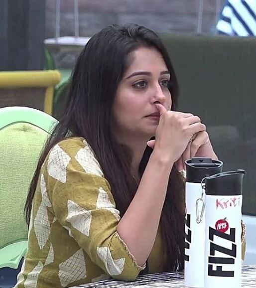 Bigg Boss 12: BIG FIGHT between TV's favourite bahu Dipika Kakar and Khan sisters Somi & Saba[ WATCH INSIDE]