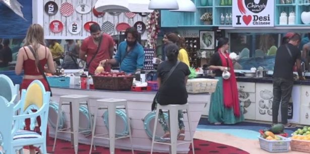 Bigg Boss 12: Heated argument between Sourabh Patel and Deepak Thakur over Kitchen chores!