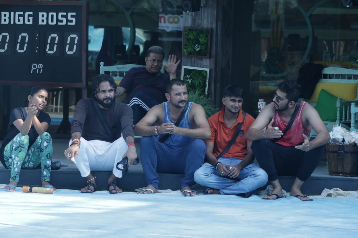 Bigg Boss 12 Day 10 PREVIEW: Singles to take revenge from jodis in 'Samudri Lootere' task!