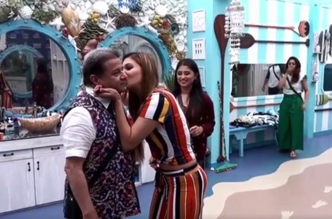 Bigg Boss 12 Day 11 Episode 12 LIVE updates: Vikas Gupta to advice contestants; Jasleen Matharu to finally kiss Anup Jalota!