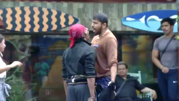 Bigg Boss 12 Day 17 Ep 18 HIGHLIGHTS: Jwalamukhi task sees HUGE-FIGHTS; Deepak's FALLOUT with Sree-Kvb!