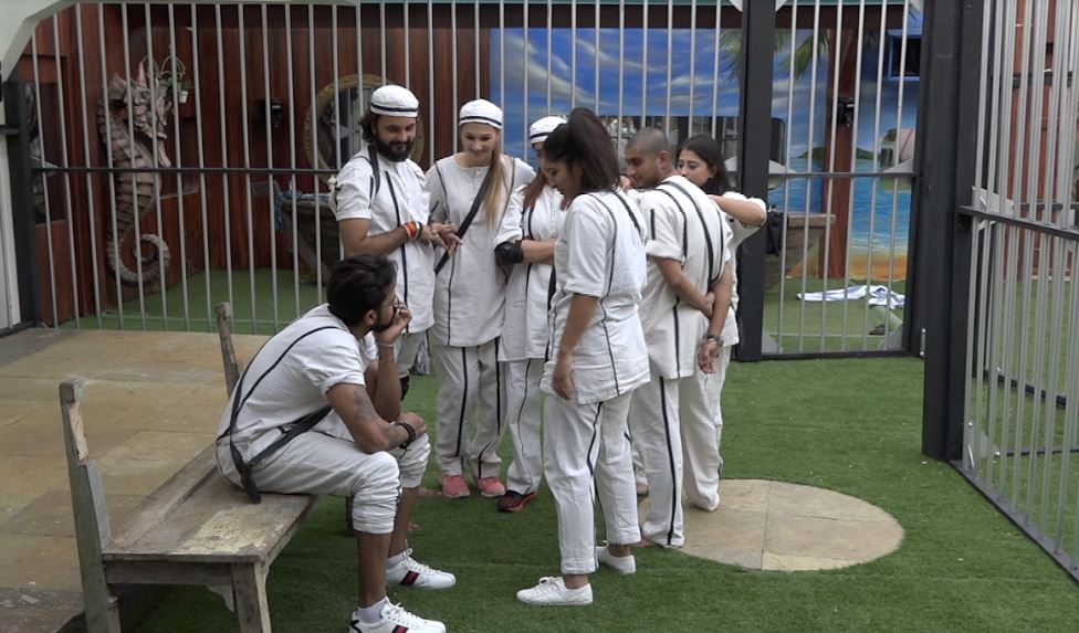 Bigg Boss 12 Day 22 PREVIEW: Anup Jalota SHOCKED to see Jasleen's actions; Housemates play 'Jail Break' task