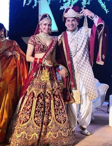 WATCH: NEWLY-MARRIED Prince Narula & Yuvika Choudhary seal it with a KISS after exchanging WEDDING VOWS!