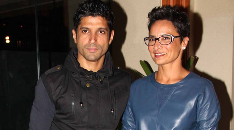 Farhan Akhtar shares FIRST picture with Shibani Dandekar; Did he just make their relationship OFFICIAL? (SEE PIC)