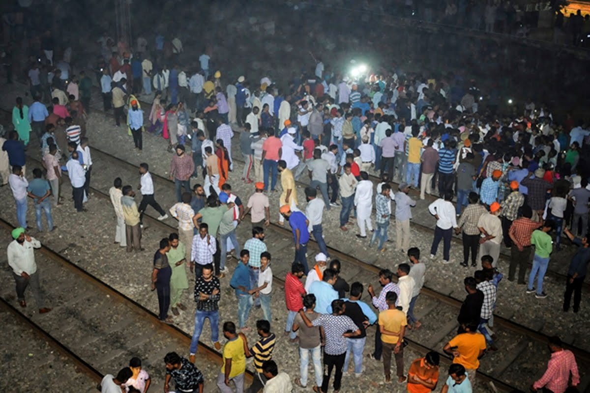Amritsar train accident: Ajay Devgan, Anil Kapoor, Diljit Dosanjh,Farhan Akhtar & other Bollywood celebs mourn the tragic deaths!