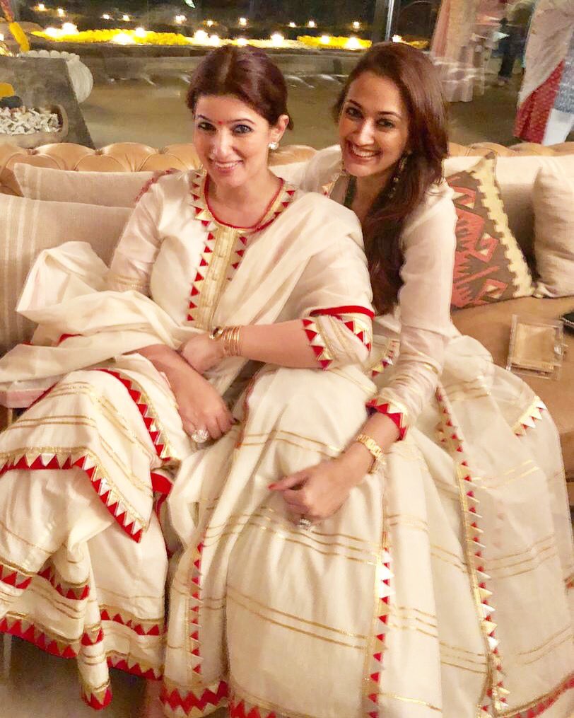 OOPSS! These two Bollywood actresses accidentally wore the EXACT SAME dress at a Diwali Bash!