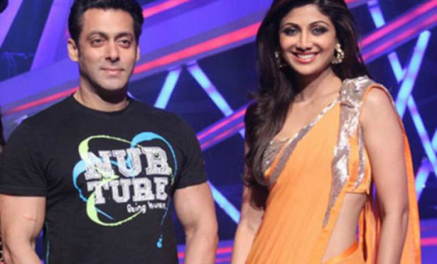 Salman Khan's pic of kissing Shilpa Shetty's mother Sunanda Shetty make fans go aww!