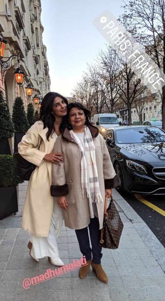 Ahead of her wedding with Nick Jonas, Priyanka Chopra CHILLS out with mom Madhu Chopra in Paris (SEE PICS)