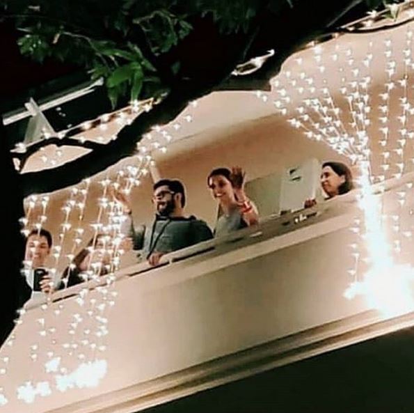 Deepika Padukone-Ranveer Singh greet fans from their Bengaluru residence