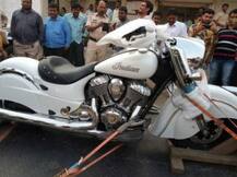 MLAના પુત્રએ ખરીદી 23 લાખની બાઈક, સોશિયલ મીડિયામાં બન્યો ચર્ચાનો વિષય, જુઓ તસવીરો