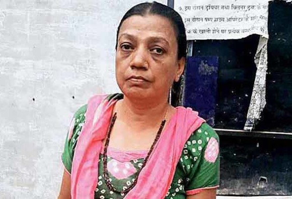 વડોદરા પોલીસે જયેશને પકડવા 3 ટીમો બનાવી હતી. પોલીસે તેમના મોબાઈલ લોકેશનને આધારે સર્ચ કરતાં મંગળવારે તે રાજસ્થાન હોવાનું જણાયું હતું. પછી તે વડોદરા આવતો હતો ત્યારે તેને ઝડપી લેવાયો.