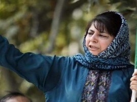 Pdp President Mehbooba Mufti Jammu And Kashmir To 4 Thousand Votes Ahead Of The Sub Cuntanih જમ્મુ-કાશ્મીરના પ્રથમ મહિલા મુખ્યમંત્રી મહેબૂબાનો પેટા ચુંટણીમાં વિજય, 12 હજાર મતોથી જીત્યા