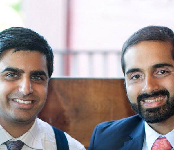  નીરલ અને અનિરુધ્ધ 2005માં એક વેબસાઇટ મારફતે એક કોમન ફ્રેન્ડ દ્વારા એકબીજાને મળ્યા હતા. પછી ડેટિંગ શરૂ થયું. 