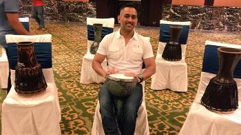 કુંબલેએ ટીમના પ્લેયર્સની જોડીઓ બનાવી રહ્યા છે. ચેતેશ્વર પુજારા અને અમિત શર્માની જોડી બનાવી છે. સ્ટુઅર્ટ બિન્ની- રોહિત શર્મા અને વિરાટ કોહલી-ભૂવનેશ્વરની જોડી બનાવી છે.