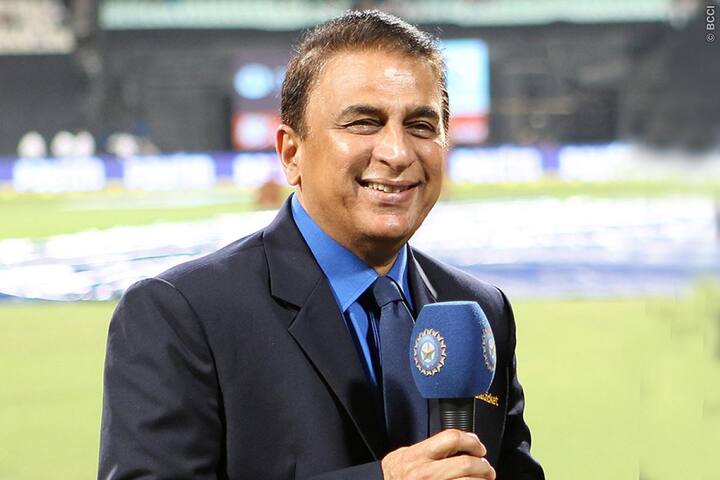 10. ગાવાસ્કર પર રેકોર્ડ્સ માટે વધુ પડતી ચાહના હોવાના પણ આરોપો લાગ્યા છે. પણ જો કે રમતી વખતે તેઓ ક્યારેય સ્કોરબોર્ડ પર નજર ન રાખતા, ઘણી વાર તો તેમને પોતાને તેમના સ્કોરનો ખ્યાલ ન રહેતો. તેનું એક ઉદાહરણ આ છે. ત્રણ દસકાથી યથાવત રહેલા સર ડોન બ્રેડમેનની 29મી સદીના રેકોર્ડની જ્યારે તેમણે બરાબરી કરી ત્યારે ગાવાસ્કરને બિલકુલ ખબર નહોતી કે તેમણે આ લેંડમાર્ક હાંસલ કર્યો છે. અને જ્યારે તાળીઓ પડી રહી હતી, ત્યારે તે વિચારી રહ્યા હતા કે આટલી બધા ધન્યવાદ શેના છે. તે સમયે નોન સ્ટ્રાઈકર દીલીપ વેંગસકરે તેમને કહ્યું હતું કે, “Bloody hell, it is your 29th!”