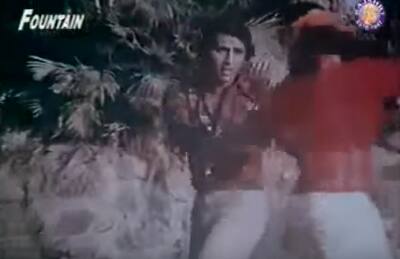 6. સુનીલ ગાવાસ્કરે મરાઠી ફિલ્મ સાવલી પ્રેમાચીમાં મુખ્ય ભિમકા ભજવી હતી. આ ફિલ્મમાં તેમણે હિરોઈન સાથે બગીચામાં ઝાડની આજુબાજુ ગીત ગાઈને ડાંસ પણ કર્યો હતો. તેમજ તેમણે માલામાલ નામની હિંદી ફિલ્મમાં મહેમાન કલાકાર તરીકે પણ કામ કર્યુ હતું.