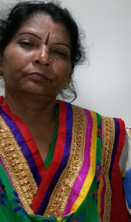 આ કેસ જે યુવતીની જાતિય શોષણ અને ઘરેલુ હિંસાને લગતી ફરિયાદના કારણે ઉભો થયો એ યુવતી સેટેલાઈટની એક બિઝનેસ ફર્મમાં નોકરી કરતી હતી. અહીં તે માલિકના પુત્રના પ્રેમમાં પડી અને બંને પરણી ગયાં. તેના કારણે પિતા-પુત્ર વચ્ચે અણબનાવ થઈ ગયેલો. જો કે યુવતી અને તેના પતિ વચ્ચે પણ બહુ જલદી ઝગડા શરૂ થઈ ગયેલા. 