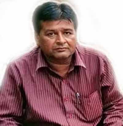 શારદાબેન પટેલ મહેસાણા જિલ્લાના ઉંઝા તાલુકાના ઉનાવા ગામનાં વતની છે. ઉનાવામાં બધા કાર્યક્રમોમાં આગેવાની લેતાં હોવાના કારણે લોકો શારદાબેનને સરપંચના હુલામણા નામથી બોલાવે છે. પાટીદાર અનામત આંદોલનમાં પણ શારદાબાએ સક્રિય ભાગ લીધો છે. જ્યારે કિર્તીભાઈ પટેલ વિસનગરના દેણપ ગામના વતની છે. બંને 10-10 હજારના વિસનગર સેશન્સ કોર્ટમાં આવી જામીન આપ્યા હતા. 