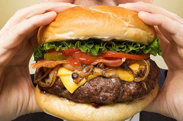 જીએસટી હાલમાં અમલી વેલ્યુ એડેડ ટેક્સથી તદ્દન અલગ હશે. તેના કારણે સરકારે આવતા વર્ષથી ફેટ ટેક્સ લાગુ કરવો હોય તો તે માટેનું માળખું તૈયાર કરવા માટે જુદા જુદા વિકલ્પો પર વિચારણા કરવી જરૂરી છે. રાજ્ય નાણાં વિભાગનાં સૂત્રોના જણાવ્યા પ્રમાણે ડેન્માર્ક અને હંગેરી જેવાં ઘણાં યુરોપિયન દેશોમાં ફેટ ટેક્સ ઉઘરાવવામાં આવે છે. 