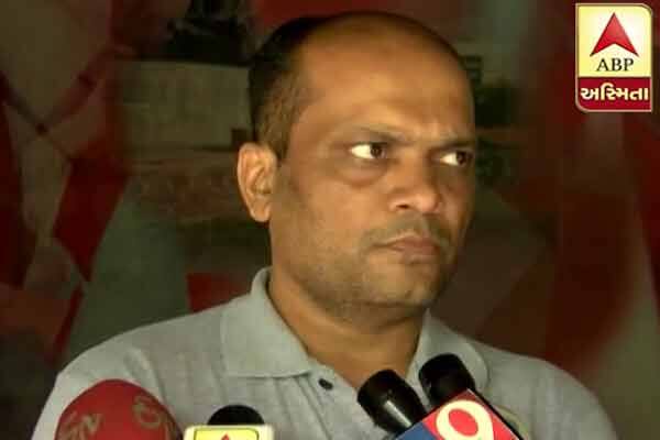 આ સમારોહમાં સંબોધન કરતાં તેમણે કહ્યું હું કે મને નાયબ મુખ્યમંત્રી બનાવીને ગુજરાતના વિકાસની જવાબદારી સોંપાઇ છે ત્યારે પાટીદાર સહિત તમામ સમાજને મને સહકાર આપવા વિનંતી છે. કાર્યક્રમ બાદ મીડિયા સાથેની વાતચીતમાં નીતિન પટેલે સ્પષ્ટણે જણાવ્યું કે, પાટીદાર સમાજ પહેલેથી જ ભાજપ સાથે રહ્યો છે અને પાટીદારો સાથે સરકારનું મન પણ ઉદાર રહ્યું છે ત્યારે આંદોલન અંગે સમાધાન થાય તે માટે ચર્ચા કરવા પાટીદારોને સરકારનું ખુલ્લુ નિમંત્રણ છે.